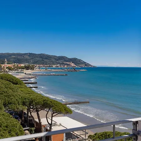 Palace Hotel 4*