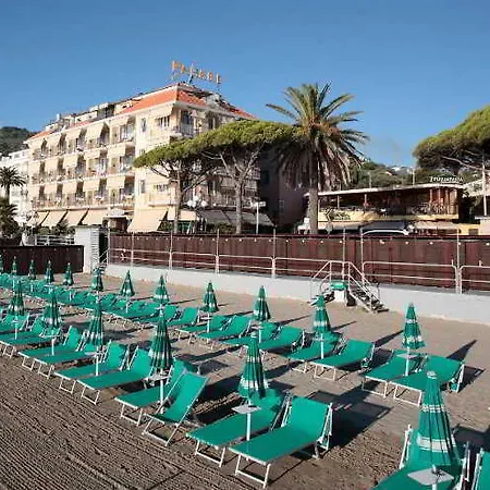 Palace Diano Marina