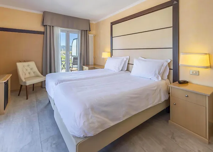 Palace 4*