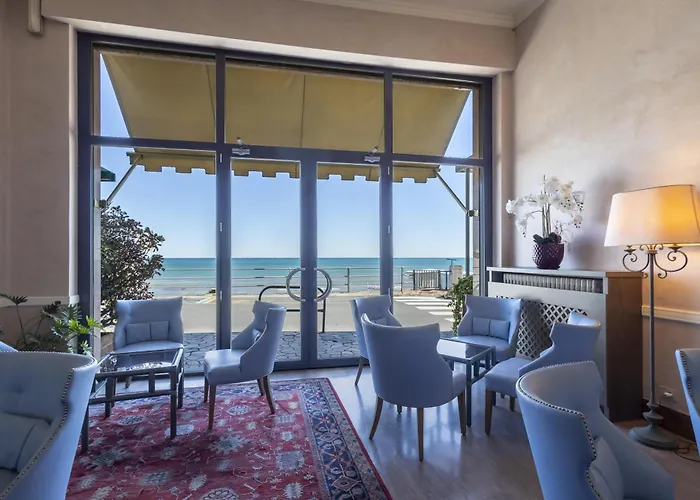 Palace Diano Marina