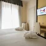 Palace فندق دْيانو مارينا