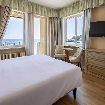 Palace Hotel 4*