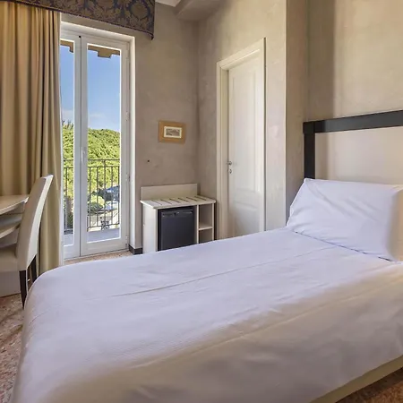 Palace Hotel 4*